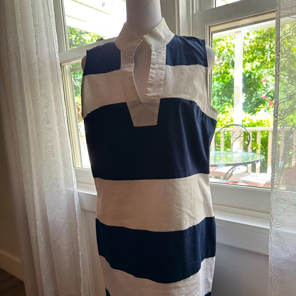 Cotton Summer Shift size Large. Navy and White.